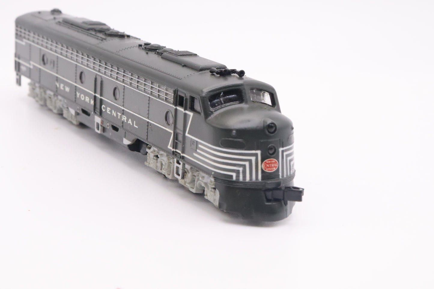 LL-7212/7012/7013/7014 - E8 A-Unit (Powered) / E7 A-Unit (Powered) / E7 B-Units (non-Powered) - NYC-4070/4107/4105/4023 - N Scale - Preowned