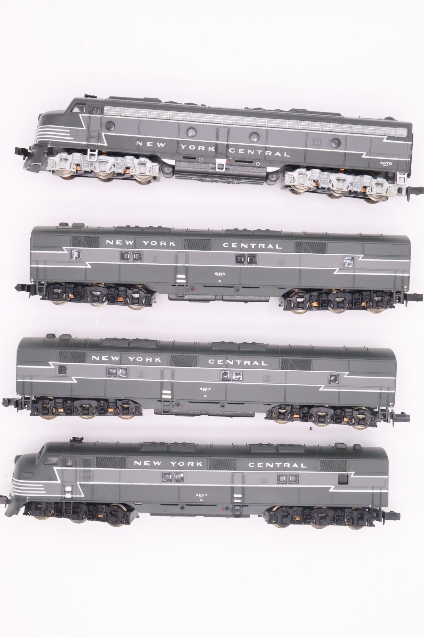 LL-7212/7012/7013/7014 - E8 A-Unit (Powered) / E7 A-Unit (Powered) / E7 B-Units (non-Powered) - NYC-4070/4107/4105/4023 - N Scale - Preowned