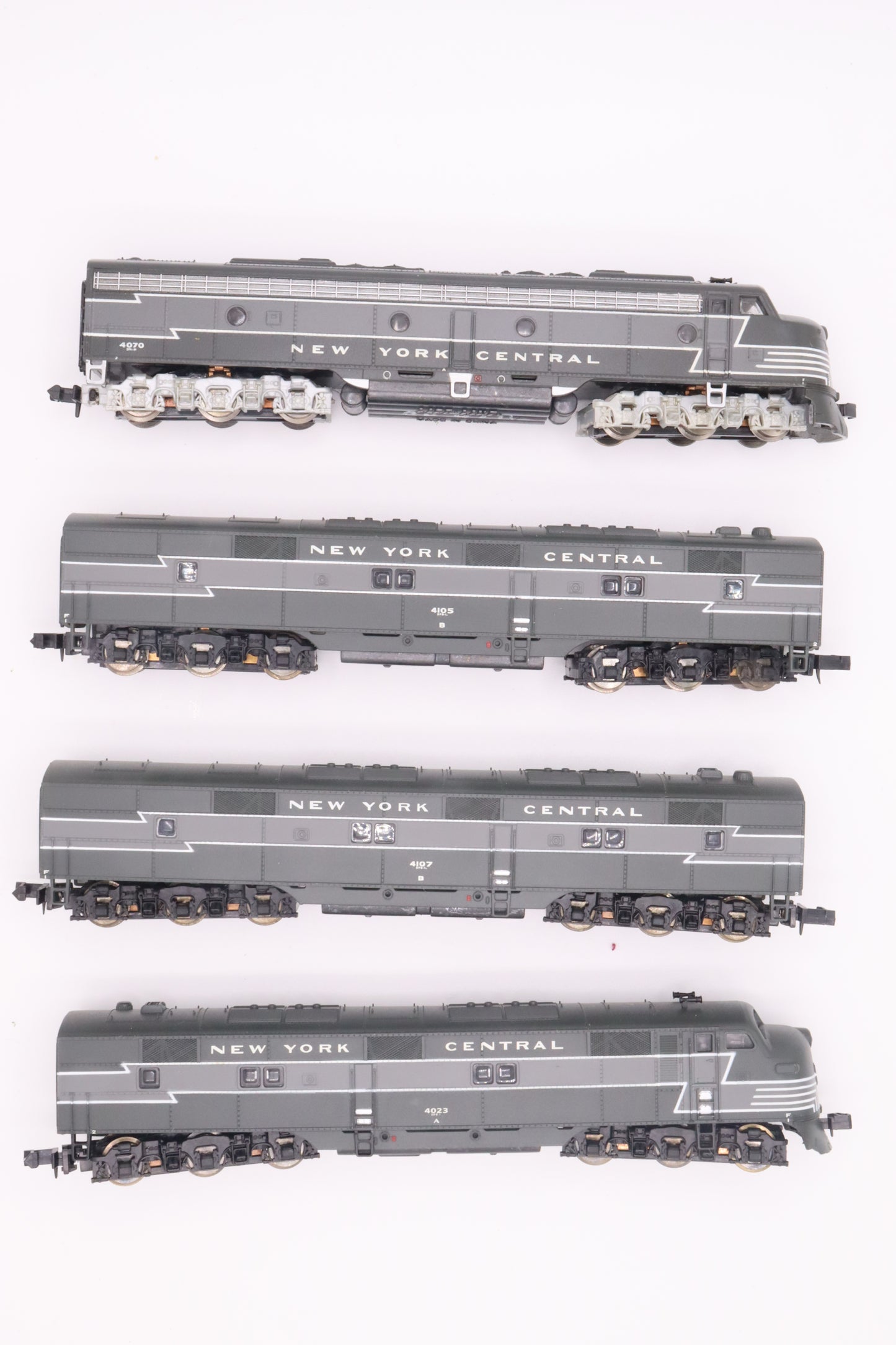 LL-7212/7012/7013/7014 - E8 A-Unit (Powered) / E7 A-Unit (Powered) / E7 B-Units (non-Powered) - NYC-4070/4107/4105/4023 - N Scale - Preowned