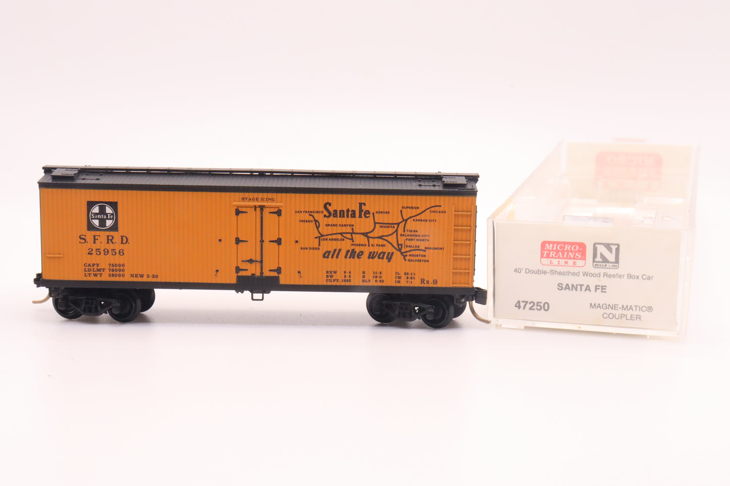 MTL-47250 - 40' Double-Sheathed Wood Reefer w/ Side Brake Wheel - Santa Fe - SFRD-25956