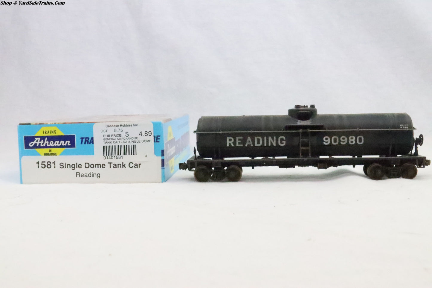 ATH-1581 - Single Dome Tank Car Reading - 90980 - Weathered - HO Scale - Preowned