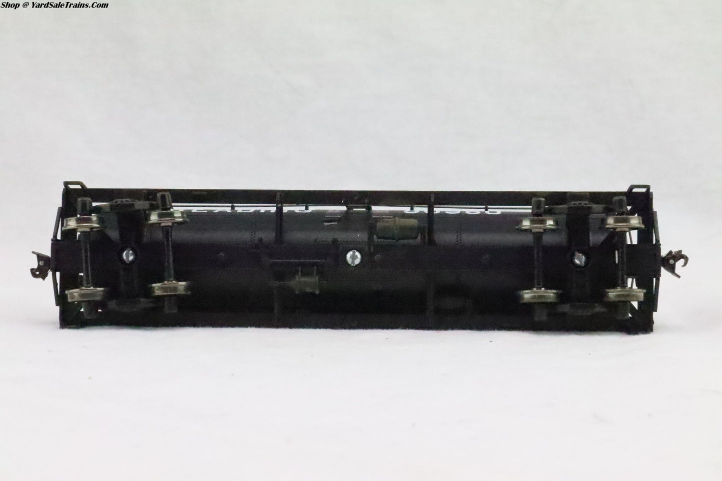 ATH-1581 - Single Dome Tank Car Reading - 90980 - Weathered - HO Scale - Preowned