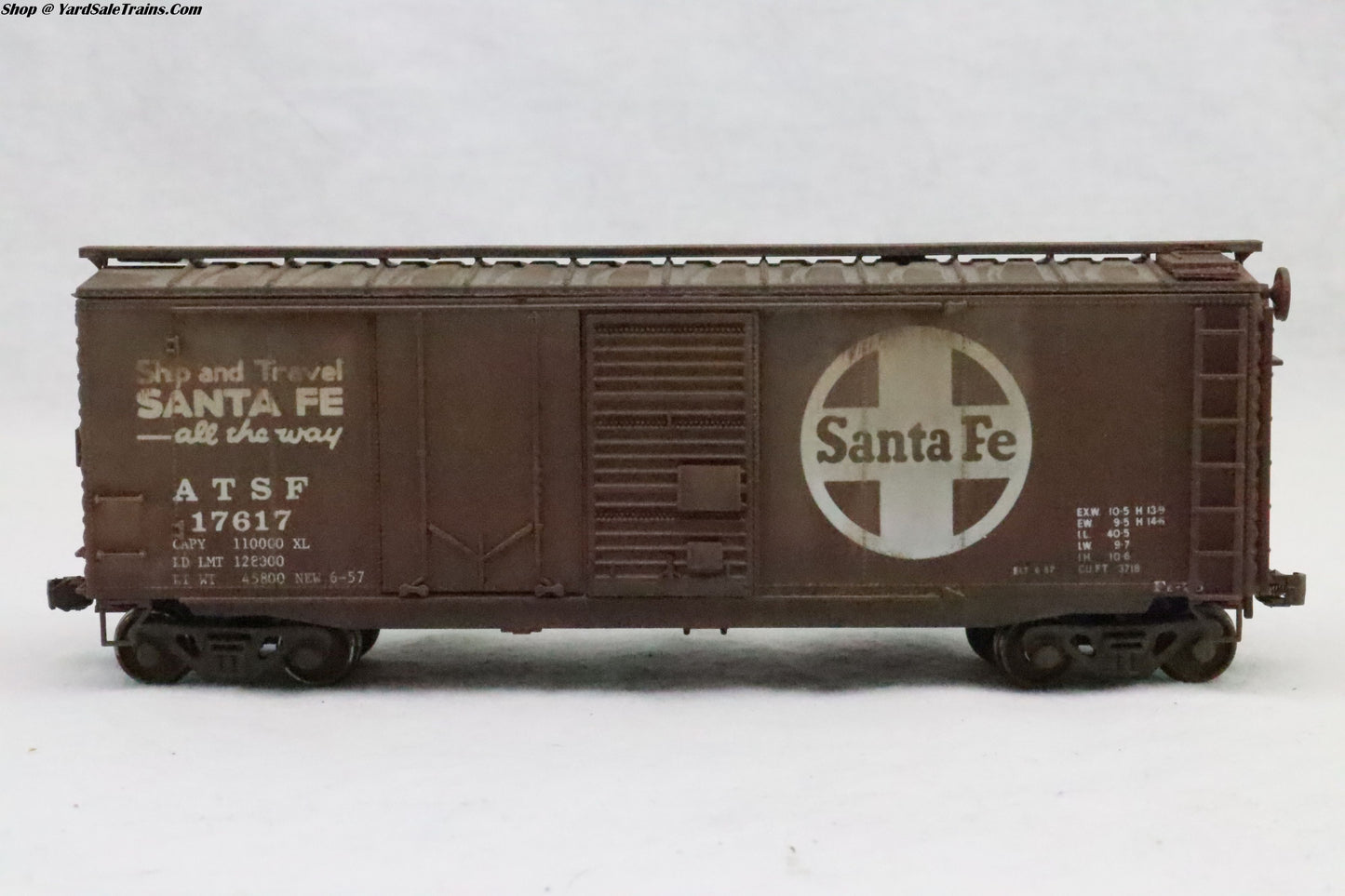 FR-4098 - 40' ACF '13' Dorr Boxcar - Santa Fe - ATSF 17617 - Weathered - Resistor & Metal Wheels - HO Scale - Preowned