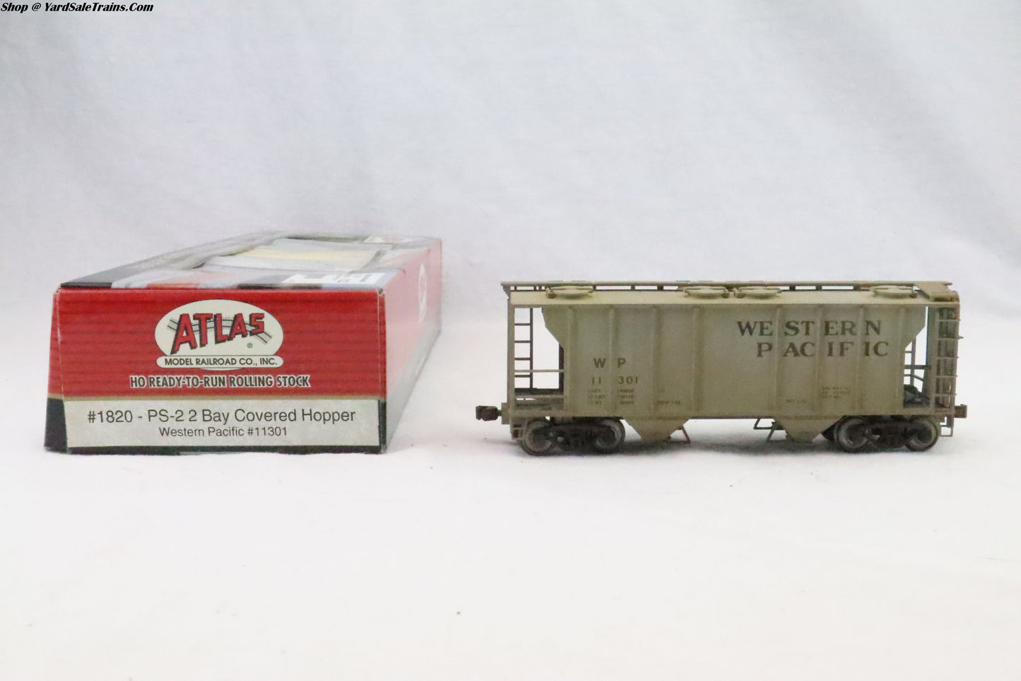 ATL-1820 - PS-2 2 Bay Covered Hopper - Western Pacific - WP 11301 - Weathered - Metal Wheels - HO Scale - Preowned