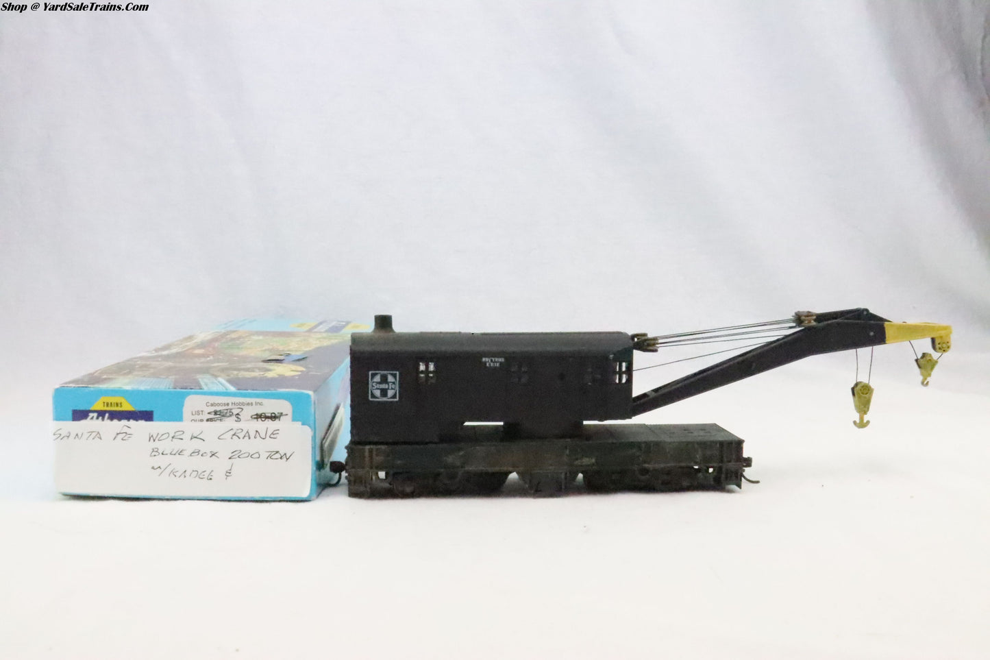 ATH-???? - 200 Ton Work Crane - Santa Fe  - ATSF (No#) - Weathered - Resistor & Metal Wheels - HO Scale - Preowned