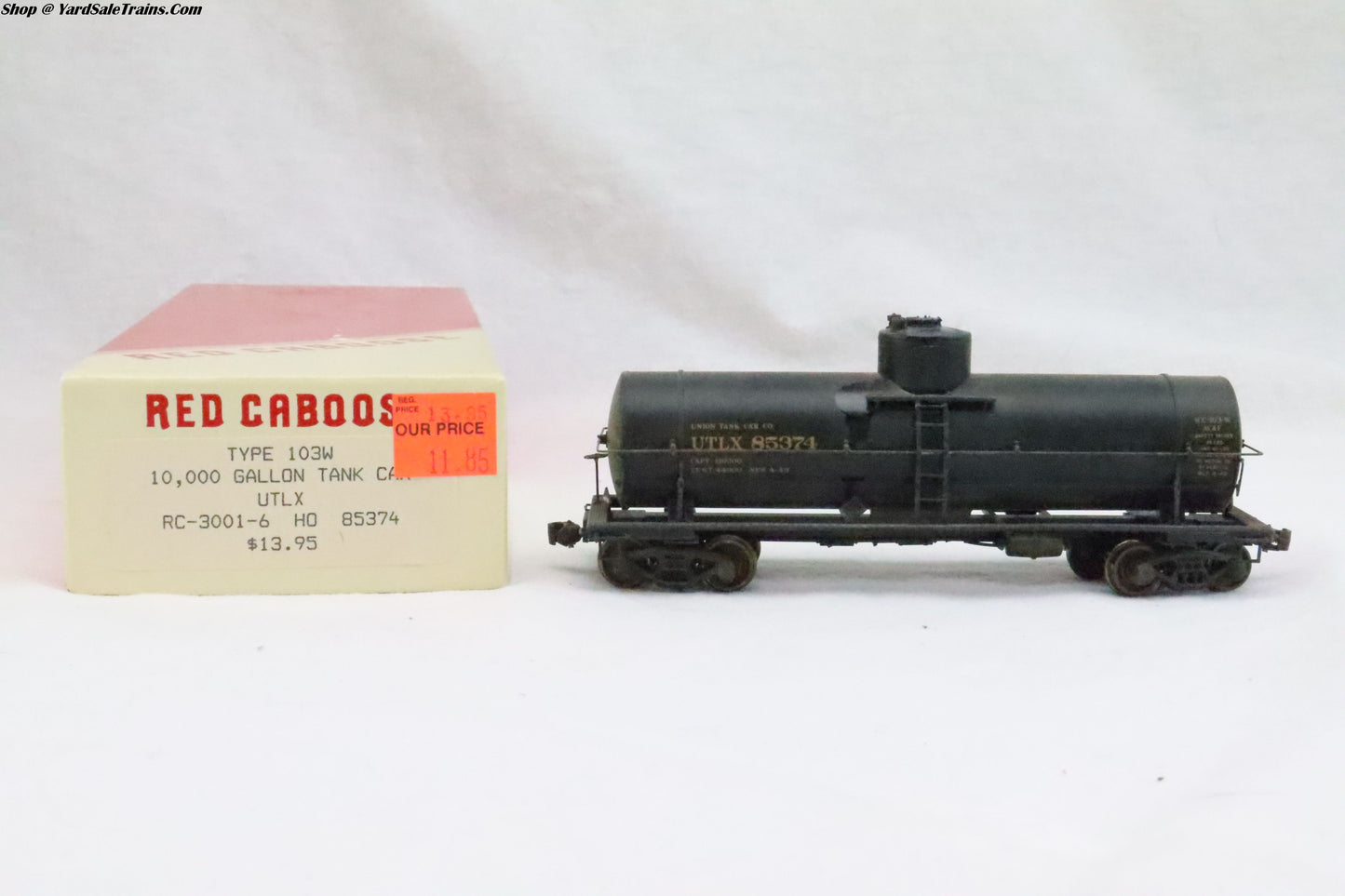 RED-RC-3001-6 - Type 103W 10,000 Gallon Tank Car - UTLX - UTLX 85374 - Weathered - Resistor & Metal Wheels - HO Scale - Preowned
