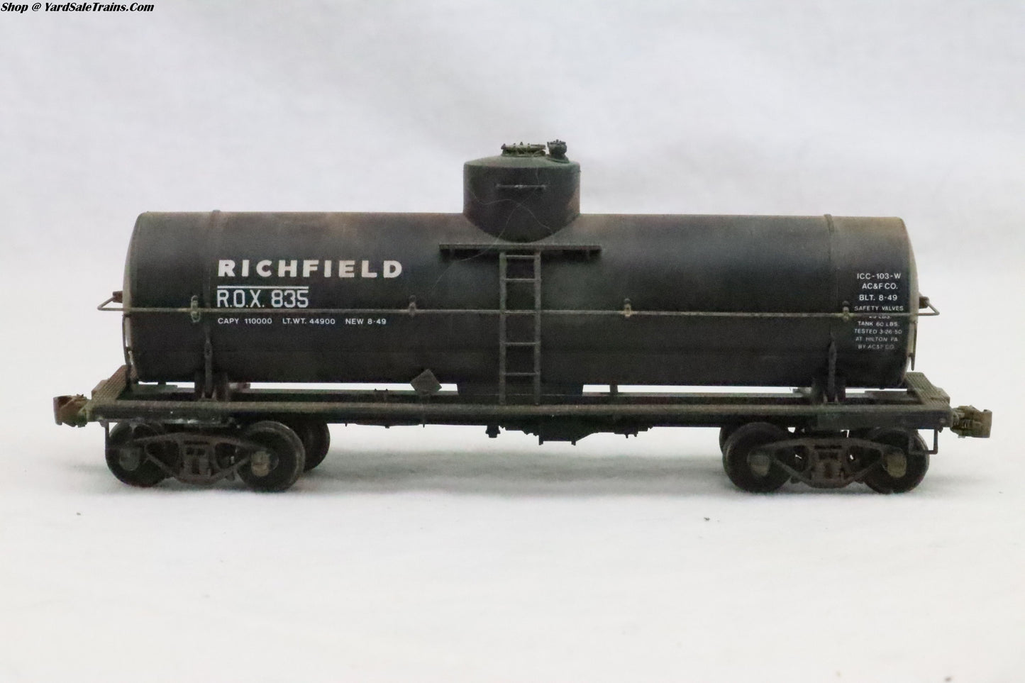 RED-RC-3019-3 - Type 103W 10,000 Gallon Tank Car - Richfield - ROX 835 - Weathered - Resistor & Metal Wheels - HO Scale - Preowned
