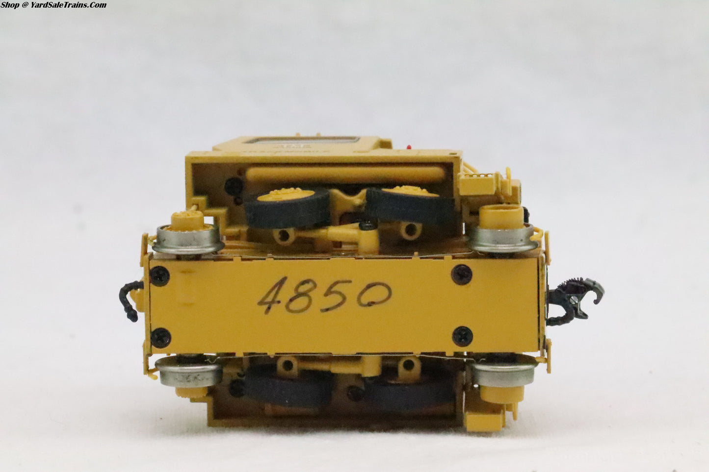 FDT-15-320 - Track Mobile - Magnum - TM 4850  - DCC - HO Scale - Preowned