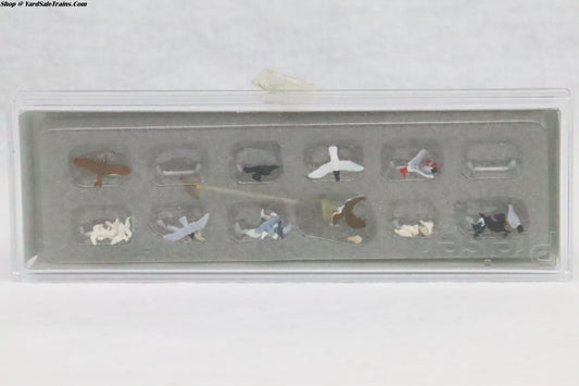 PRE-10169 - Pigeons, Seagulls, Crows & Birds Of Prey - HO Scale - Preowned - Opened