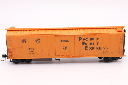 MTL-70010 - 51' 3 3/4" Rib Side Mechanical Reefer - Pacific Fruit Express - PFE #302212
