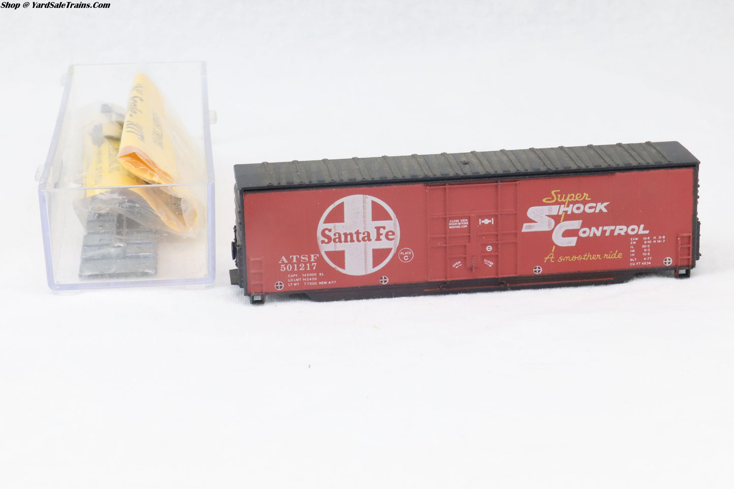 RND-8206 - 50' Hi-Cube Plug Door Boxcar Kit - Santa Fe - ATSF  #501217 - N-Scale - Preowned