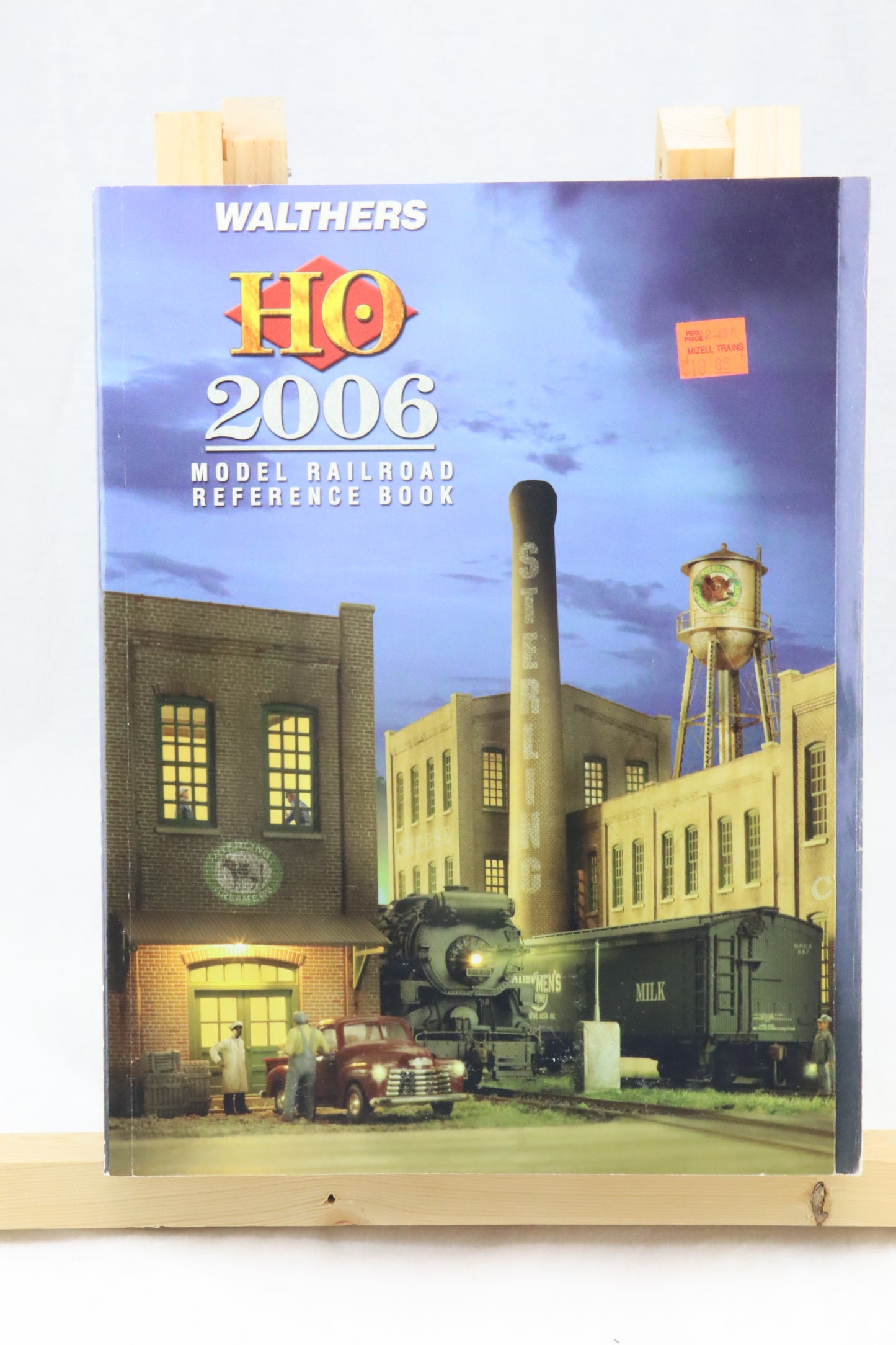 Walthers 2006 HO Model Railroad Reference Book