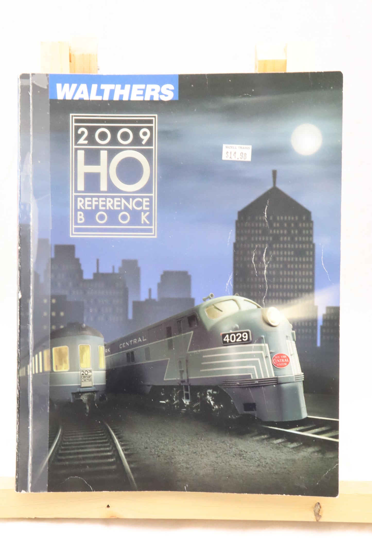 Walthers 2009 HO Model Railroad Reference Book