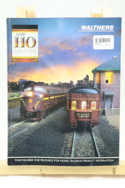 Walthers 2016 HO Model Railroad Reference Book