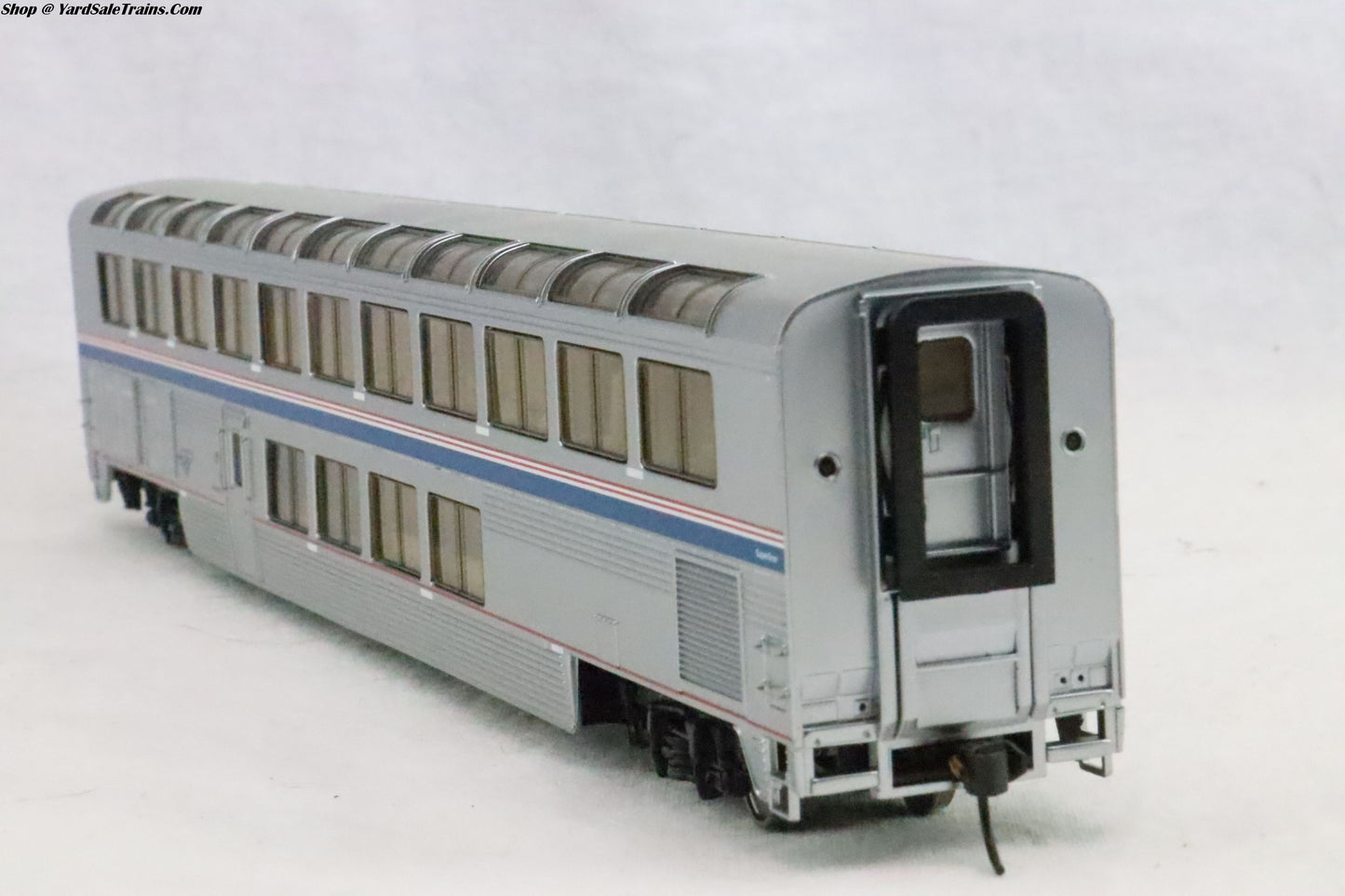 WLT-932-16194 - Amtrak Superliner I Lounge - Phase 4B - Amtrak - HO-Scale - Preowned
