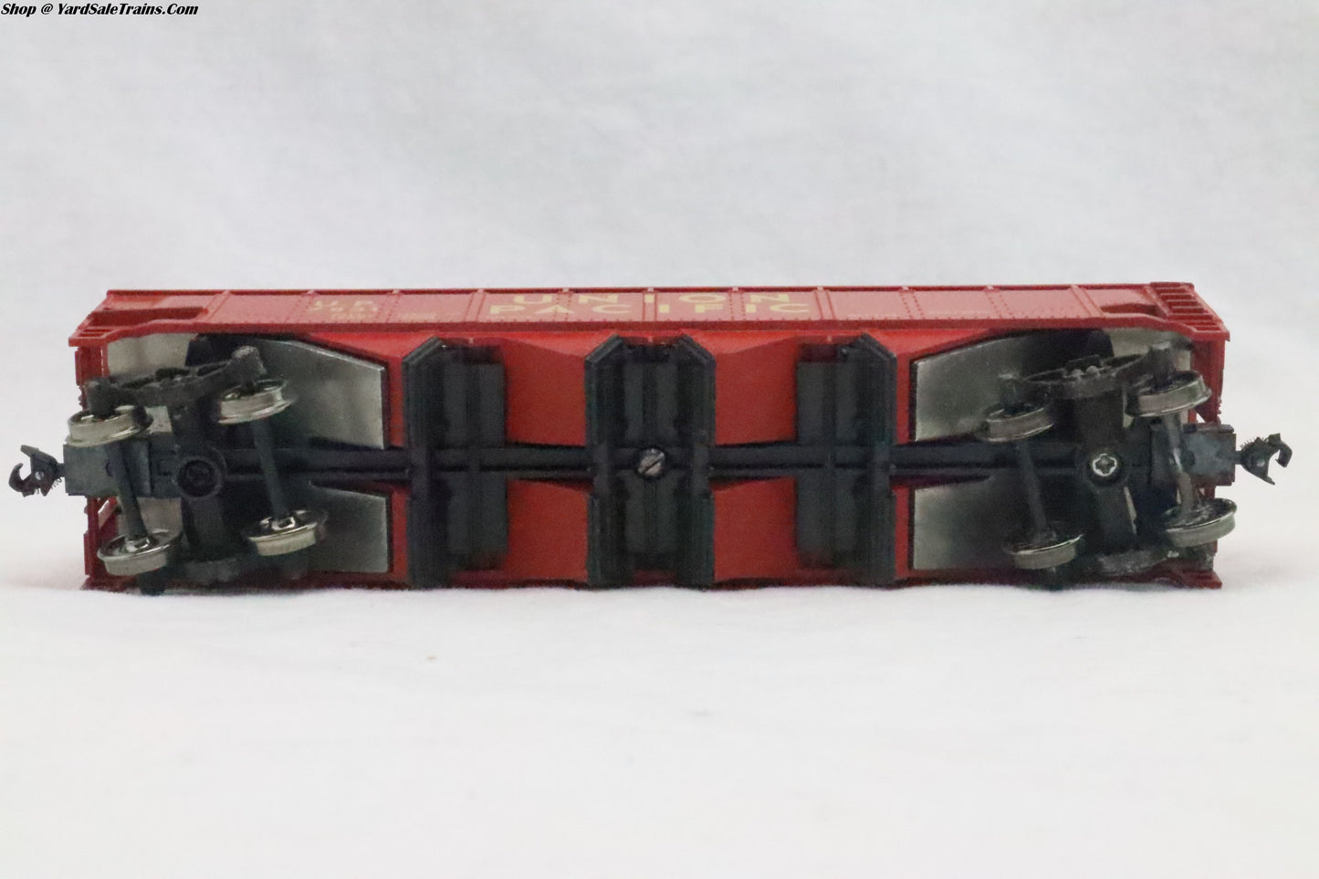 ATH-472 - Bev-Bel Corp. Hopper Car Union Pacific - UP 7831 - Resistor & Metal Wheels - HO Scale - Preowned