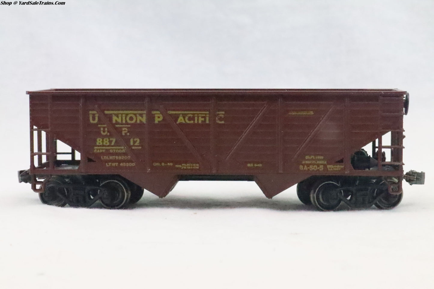 ATH-5426 - 34' Open Hopper Car Union Pacific - UP 88712 - Resistor & Metal Wheels - HO Scale - Weathered - Preowned