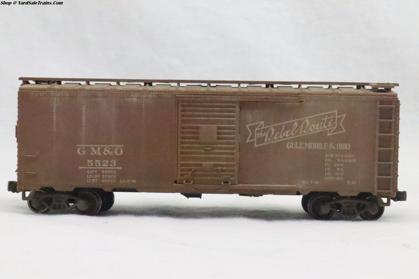 ATH-5006 - 40' Box Car Gulf, Mobile & Ohio - GM&O 5523 - Resistor & Metal Wheels - HO Scale - Weathered - Preowned