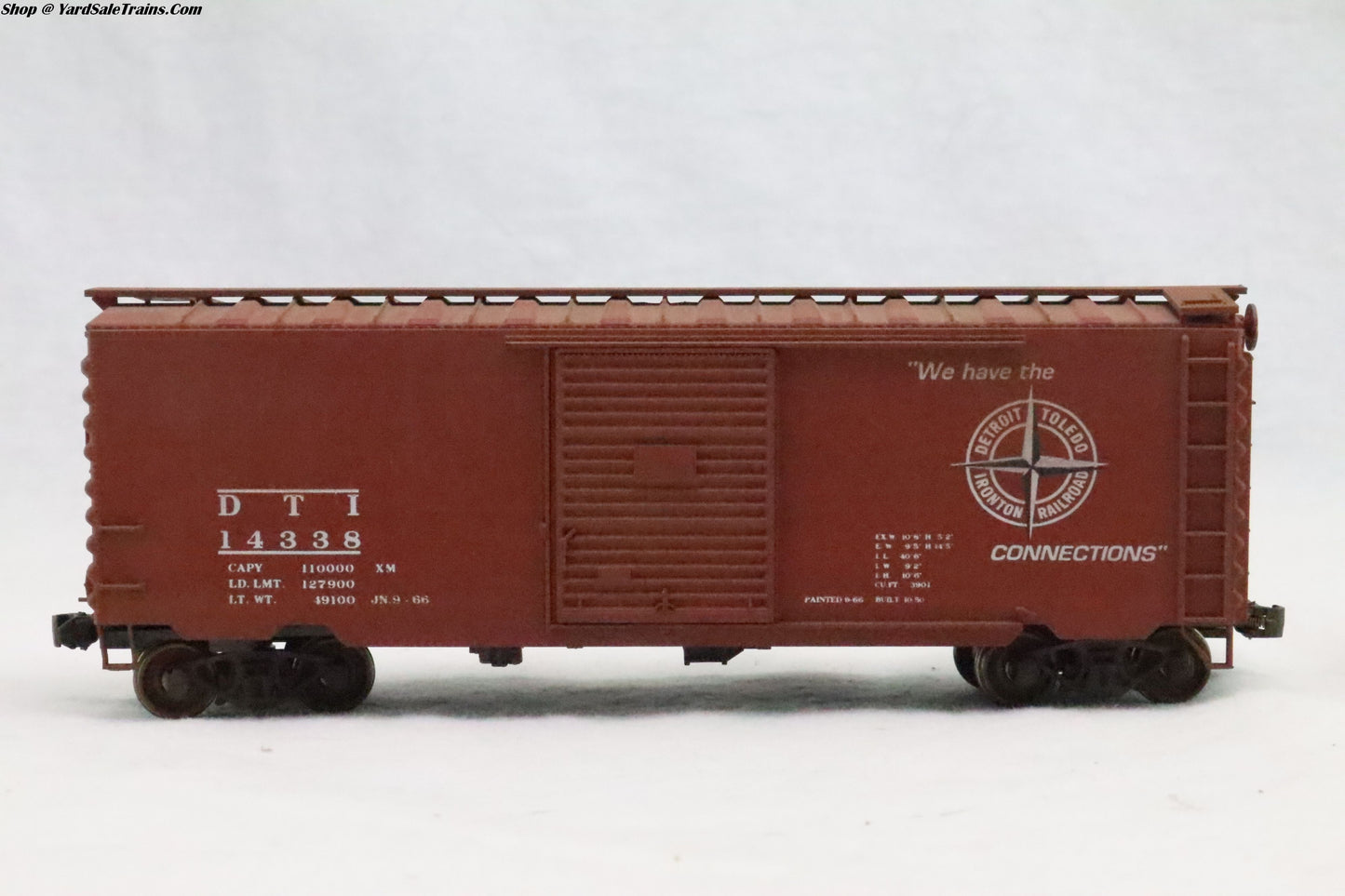 ATH-5010 - 40' Box Car Detroit, Toledo, Ironton - DTI 14338 - HO Scale - Preowned