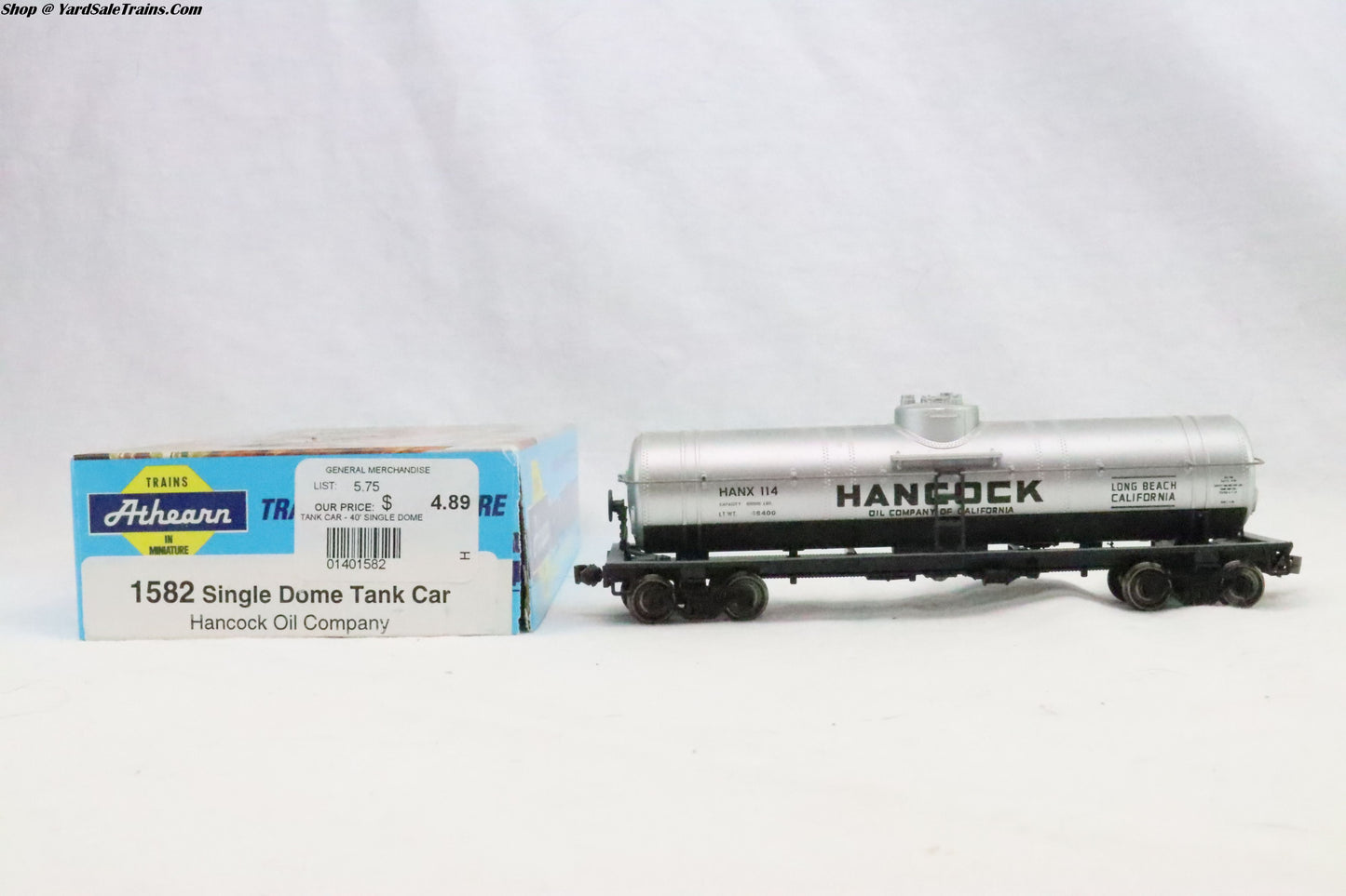ATH-1582 - Single Dome Tank Car Hancock Oil Company - HANX 114 - HO Scale - Preowned
