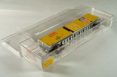 MTL-104050 - 60' Box Car, Excess Height, Single Door, Rivet Side - Union Pacific #960971