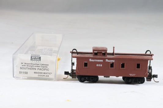 MTL-51150 - 34' Wood Sheathed Caboose, w/Straight Cupola - Southern Pacific #608