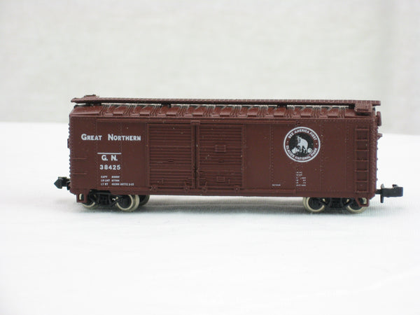 ROC-28705 - Great Northern 40' Boxcar - Road #38425 - N Scale