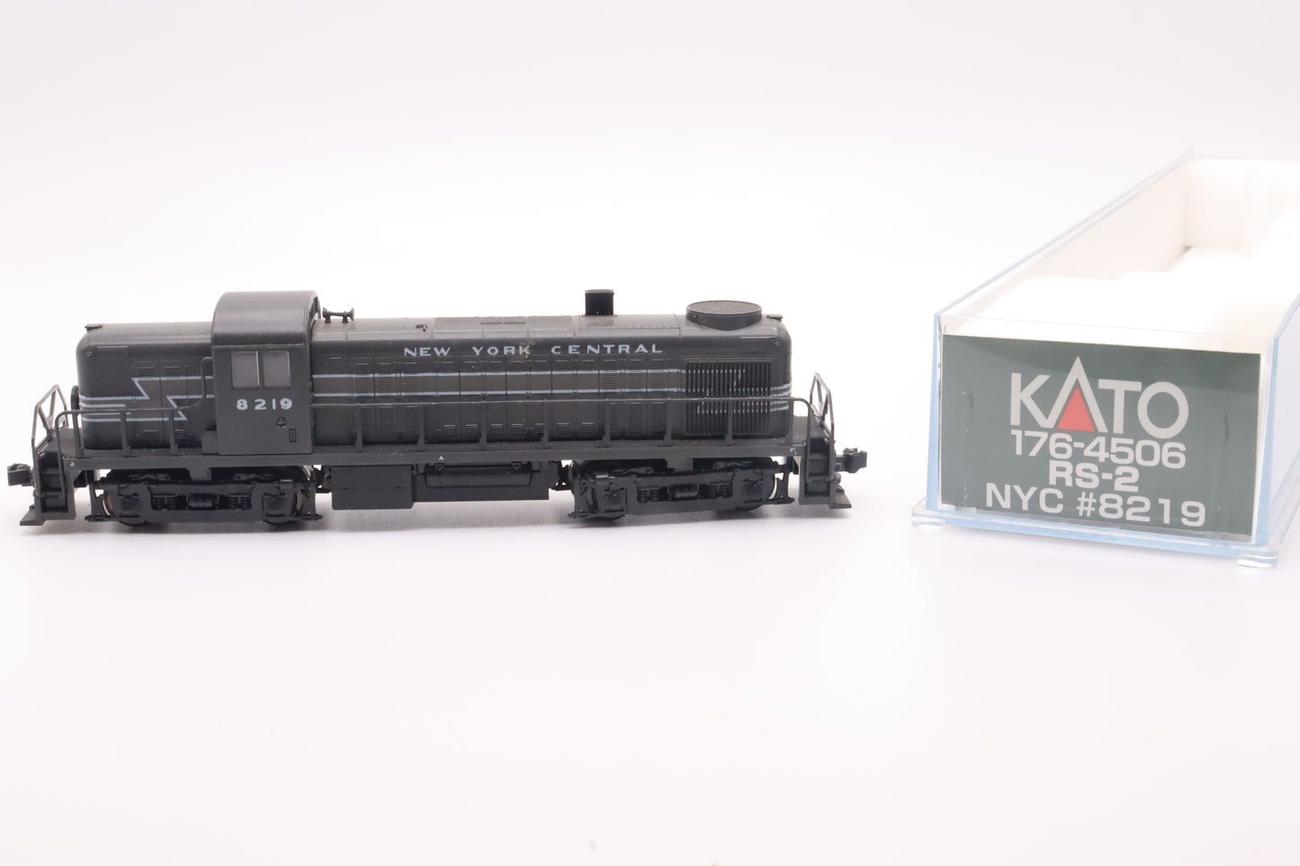 KAT-176-4506 - RS-2 Locomotive - New York Central - NYC-8219